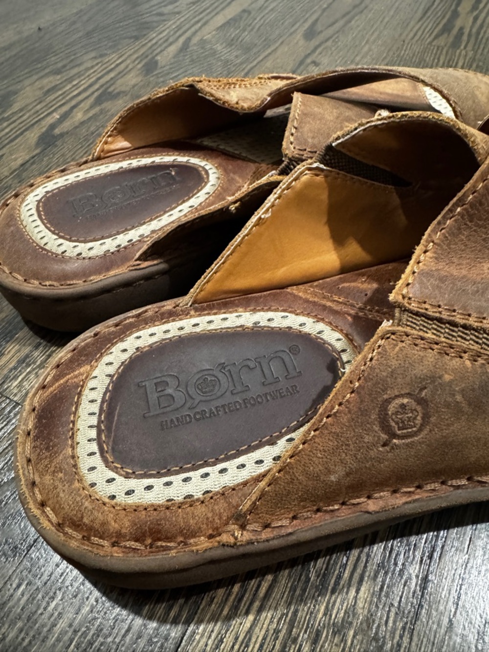 Born • Men’s Hesi Leather Brown Slide Sandals (13) - Picture 6 of 7